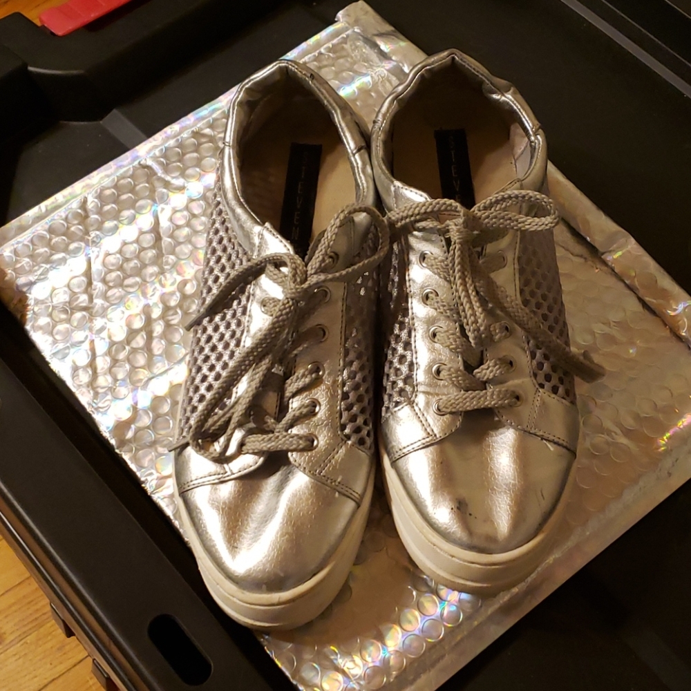 Steven By Steven Madden Silver Sneakers Size 9M - Picture 1 of 11